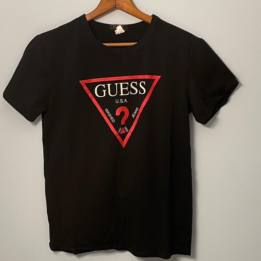 Black Guess T-shirt